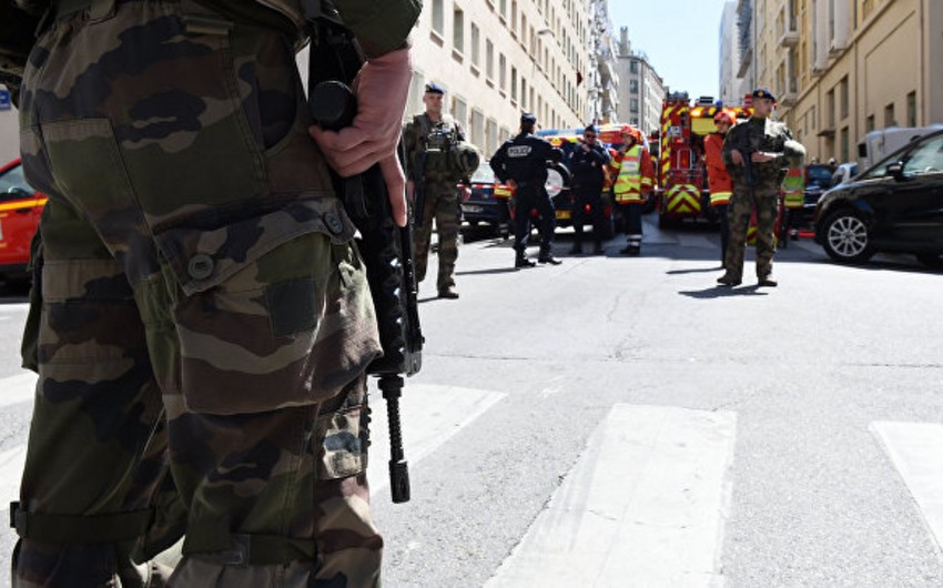 Подозреваемый в экстремизме открыл огонь по полицейским при задержании во Франции