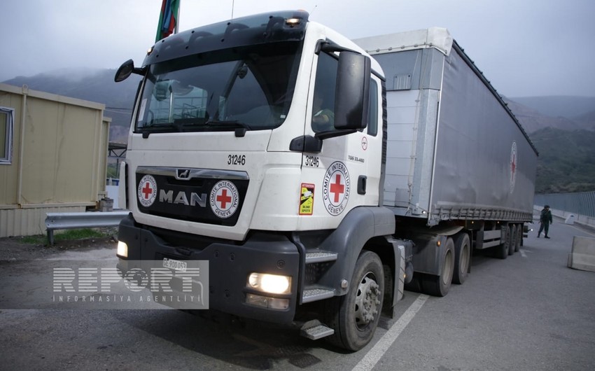 ICRC trucks pass through Lachin-Khankandi road 