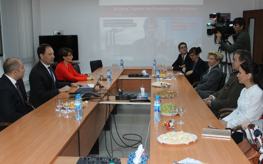 Президент Совета Кантонов Швейцарии посетил цементный завод Holcim Азербайджан