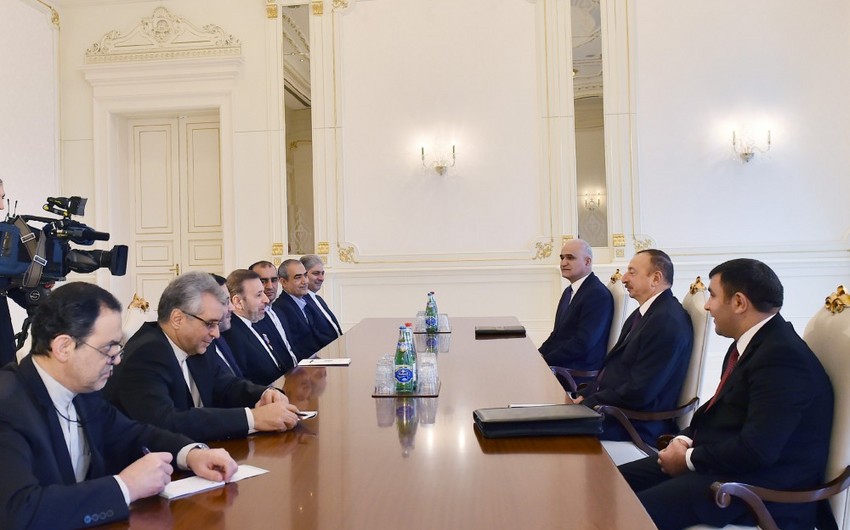 Президент Ильхам Алиев принял делегацию во главе с министром связи Ирана