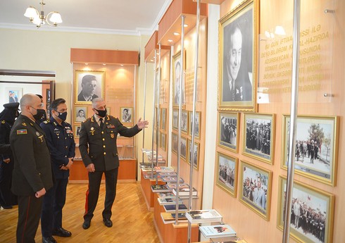 Пакистанский маршал посетил военно-учебные заведения Азербайджана