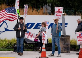 Boeing gives union more time to vote on offer getting poor reviews from striking workers