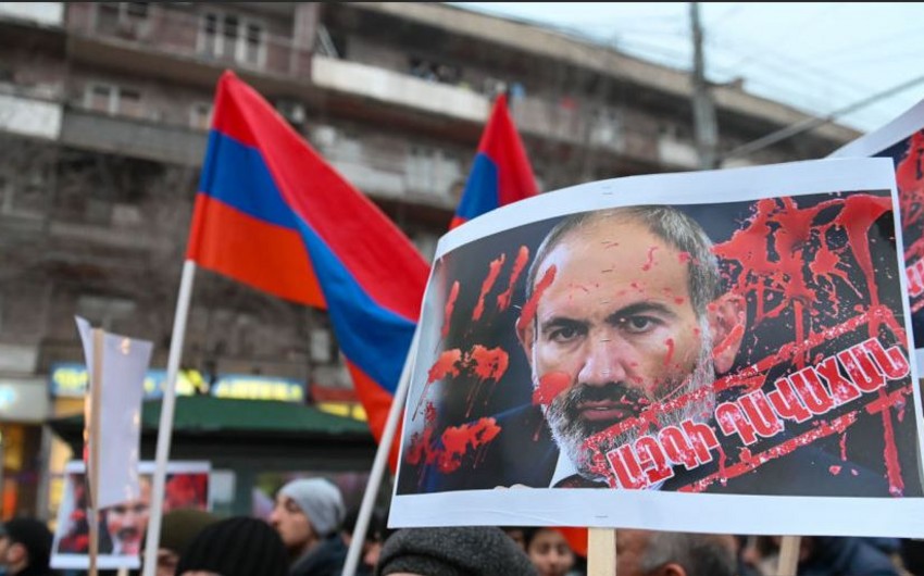 Unusual protest held against Pashinyan in Armenia 