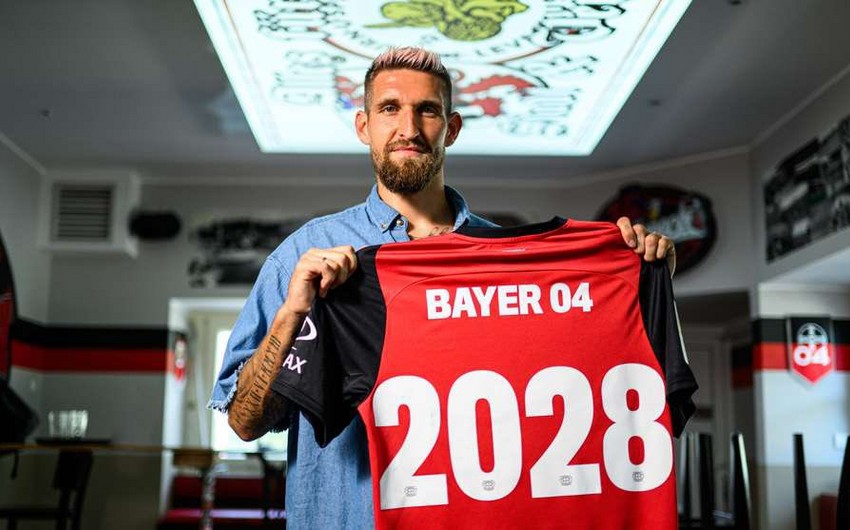 Bayer 04 almaniyalı futbolçu ilə yeni müqavilə bağlayıb