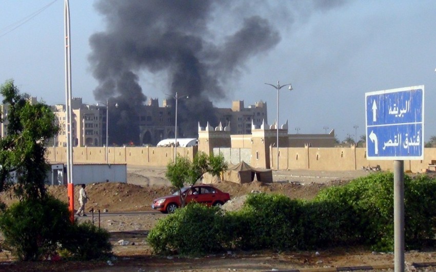 Yemen: hotel used by PM Badah hit in Aden