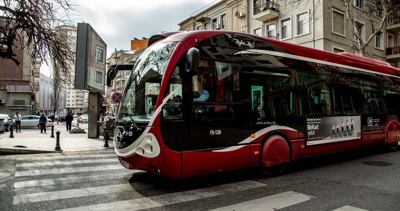BNA: Bakıda 34 müntəzəm marşrut xətti üzrə avtobusların hərəkəti gecikir 