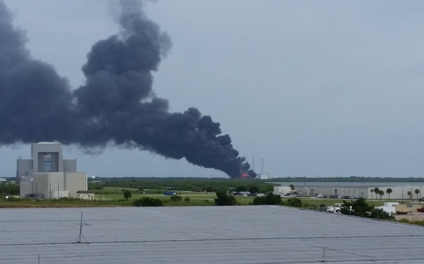 Ракета Falcon 9 компании SpaceX взорвалась на стартовой площадке во Флориде - ВИДЕО