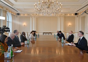 President Ilham Aliyev receives delegation led by Vice-President of Cuba