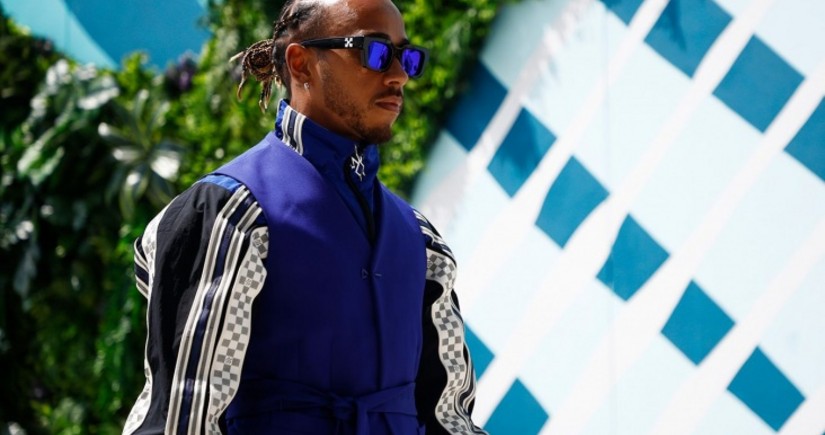 Lewis Hamilton to soon sign contract with Ferrari