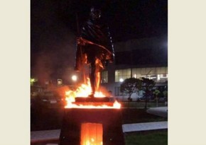 В Армении выяснили, кто поджег памятник Махатме Ганди в Ереване