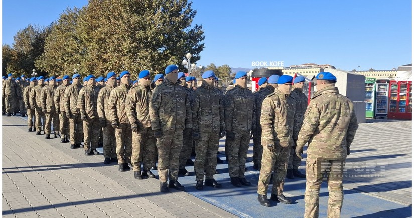 В Гяндже проходит шествие военнослужащих