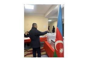 Azerbaijan's defense minister votes in presidential elections