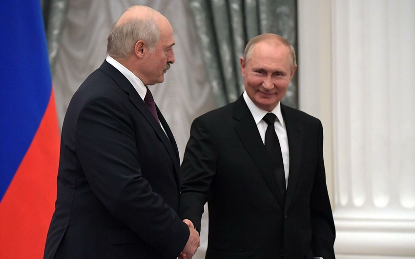 Aleksandr Lukaşenko: Putinlə doğma qardaşıq