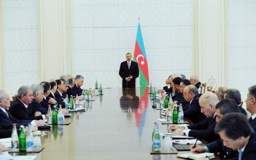 Президент Ильхам Алиев: в Азербайджане продолжаются стабильность, развитие, нормальная жизнь