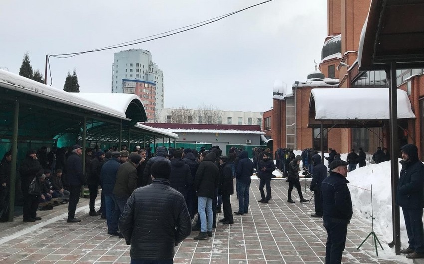 Moskvada azərbaycanlıların toplaşdığı məscid icarəyə verən tərəfindən bağlanıb - VİDEO