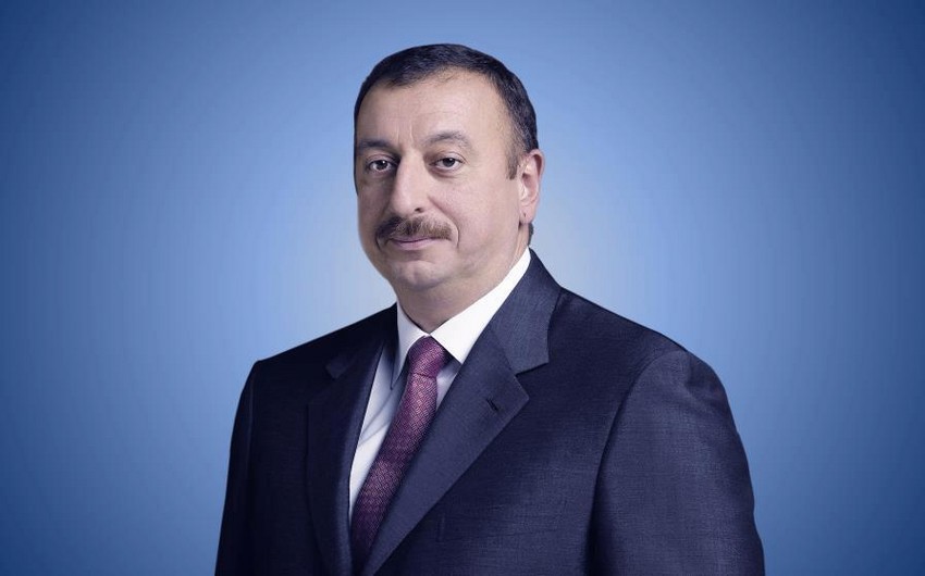 Ильхам Алиев поздравил президента Алжира