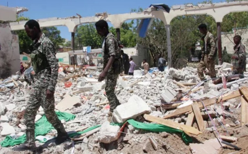 В результате двух взрывов в столице Сомали погиб 121 человек, ранены 333