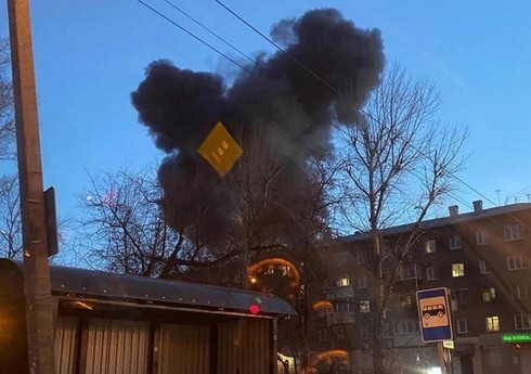 В Иркутске военный самолет упал на двухэтажный дом