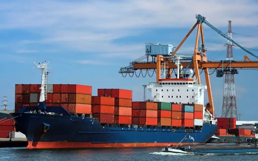 В Азербайджане объем грузоперевозок морским транспортом увеличился в 2,5 раза