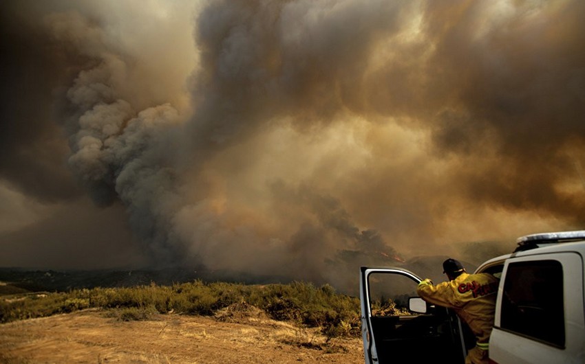 Природный пожар на севере Калифорнии стал крупнейшим в истории штата