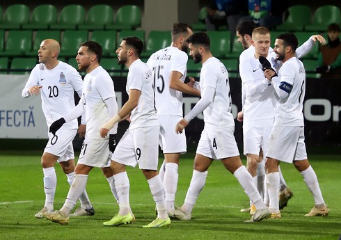 Азербайджан выигрывает в товарищеском матче у Северной Македонии, идет второй тайм