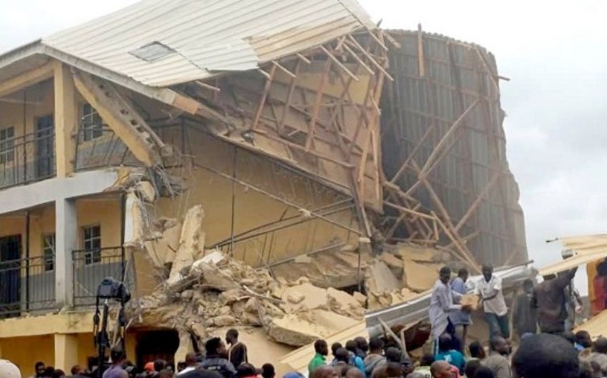 Nigeria school collapse kills 16 students, traps others