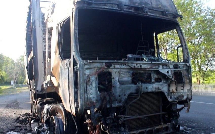 В Гахе загорелся принадлежащий гражданину Ирана грузовой автомобиль