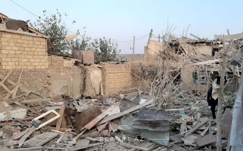 В результате ракетных ударов по Гяндже разрушены около 20 домов