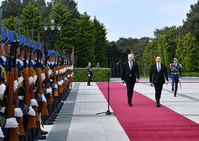Official welcoming ceremony for Lithuanian President held in Baku