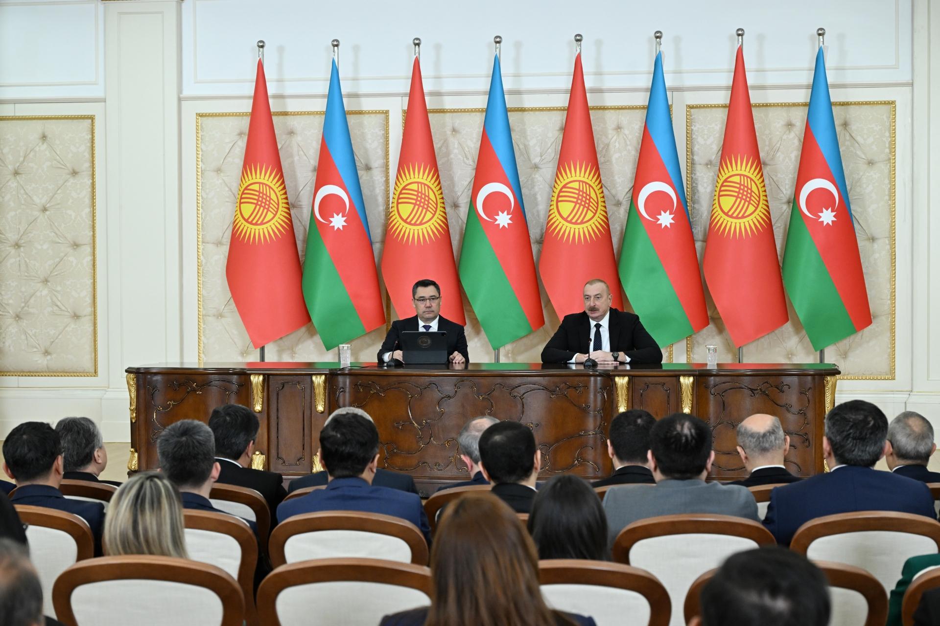 Азербайджан поддержал россию
