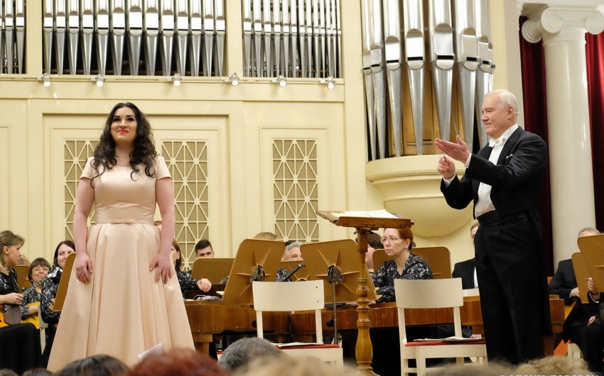 В Санкт-Петербурге азербайджанские исполнители дали концерты в День Государственного флага