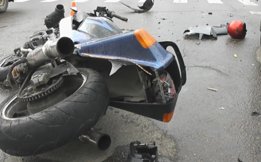 Sədərək rayonunda avtomobil motosikletlə toqquşub, bir nəfər ölüb