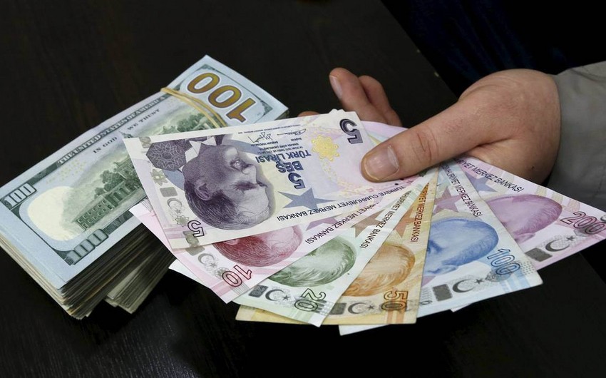 Türkiyədə dolların məzənnəsi 3,70 lirə səviyyəsini keçib