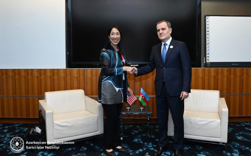 Azerbaijani FM informs US official on results of NAM Summit held in Baku