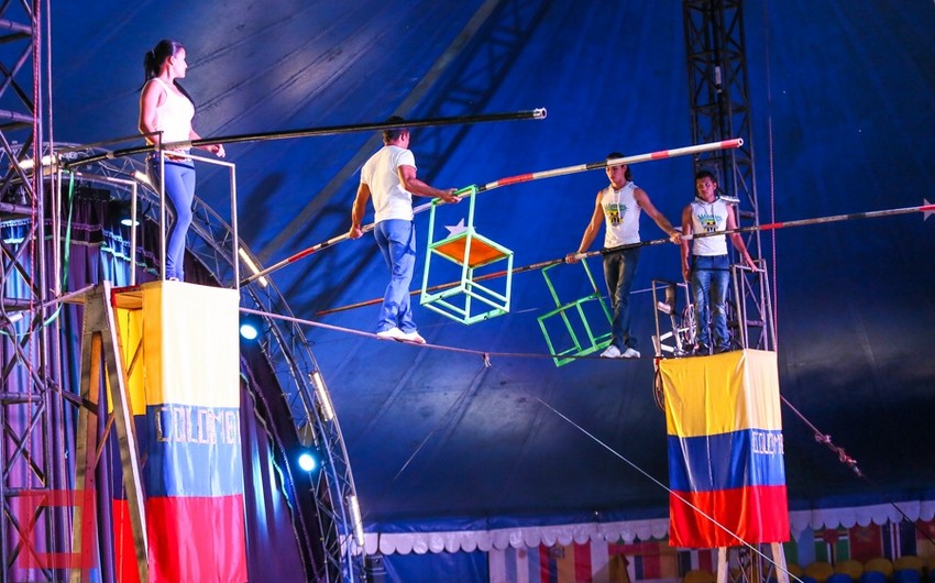 Обрушилась трибуна в цирке в Колумбии, ранения получили около 40 человек - ВИДЕО