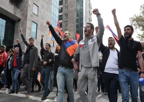 Protest held outside Armenian parliament, Pashinyan's resignation demanded