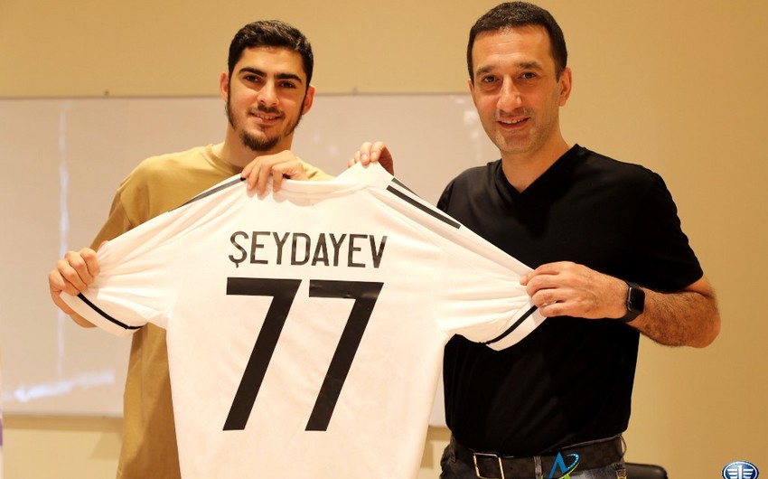 Qarabağ yeni transferini açıqladı