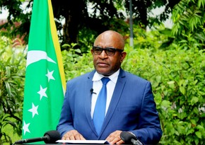 Comoros president survives knife attack