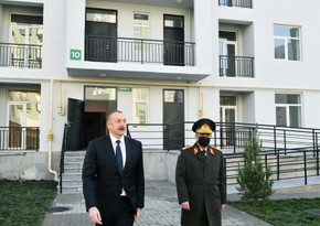 Ilham Aliyev inspects apartments built for martyrs' families, military personnel