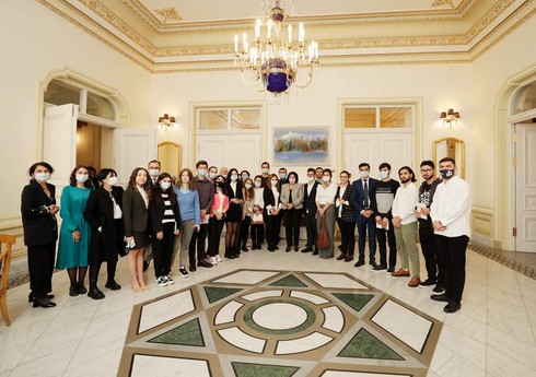 Президент Грузии встретилась с азербайджанской молодежью