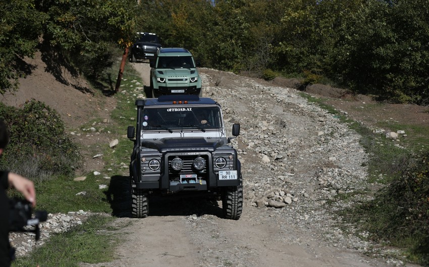 ​​​​​​​В Азербайджане организован автопробег внедорожников Defender