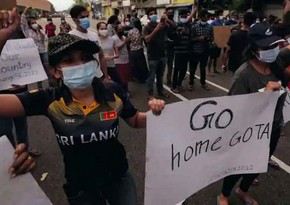 Жители Шри-Ланки на митинге потребовали отставки президента