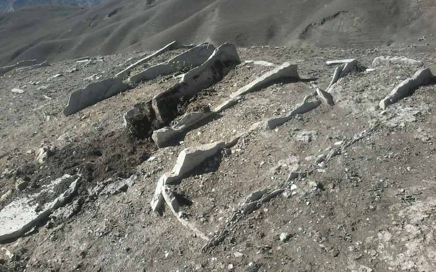 Stone-tiled graves found in Greater Caucasian Mountain Ridge - PHOTOS