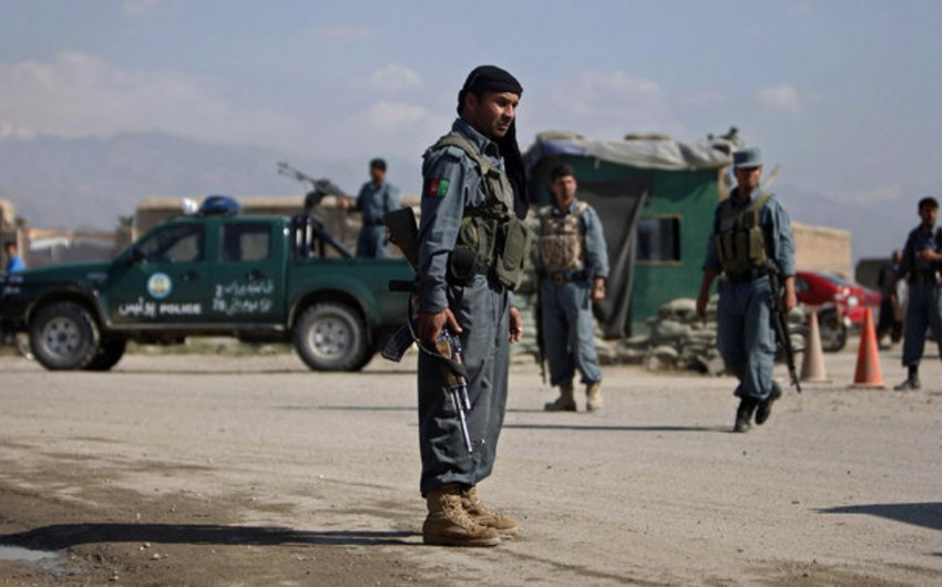Pakistan Taliban fighters attack air base near Peshawar