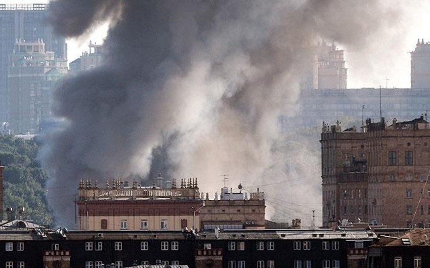Death toll in fire in central Moscow rises to eight