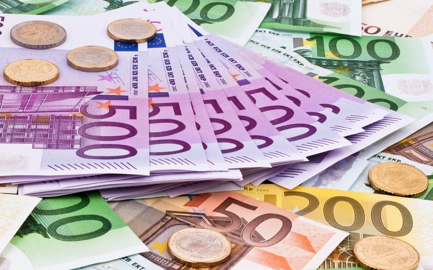 В Турции курс евро превысил 4 лиры