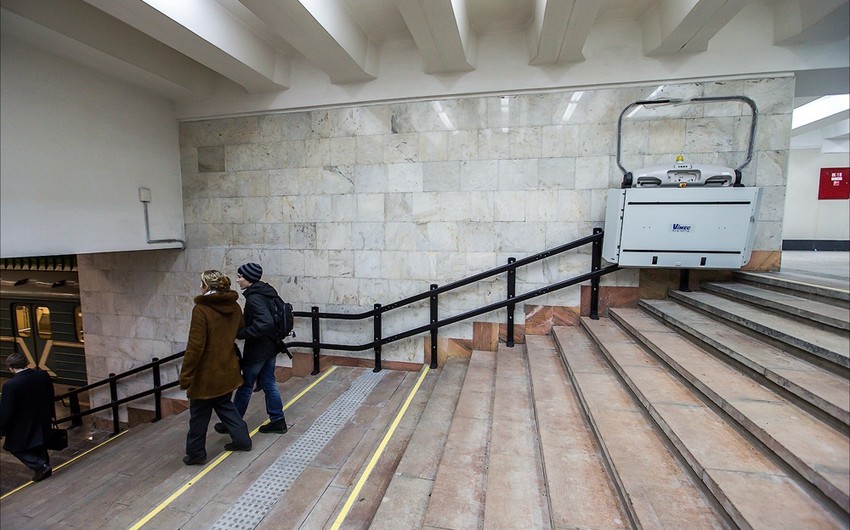 Пассажирка бакинского метро тяжело пострадала, упав с  лестницы