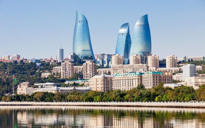 Международный консультант предлагает перенести некоторые госучреждения из центра Баку
