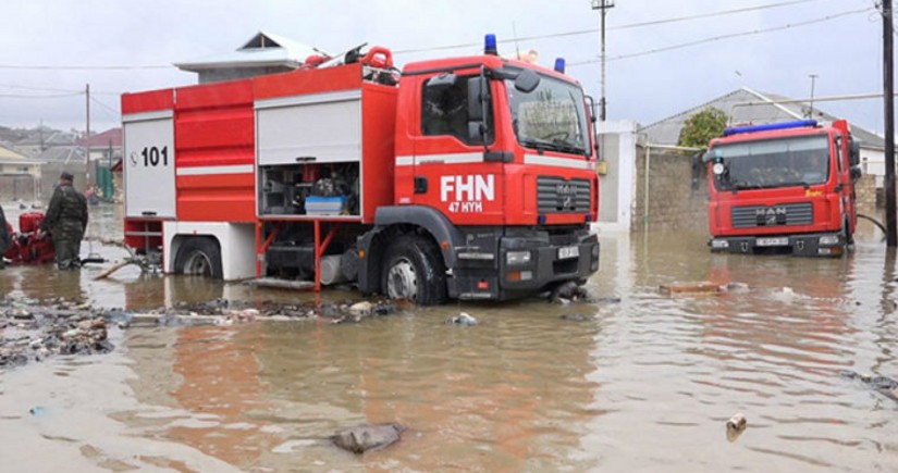 МЧС: В Лянкяране и Астаре затоплены дома, эвакуированы 11 человек