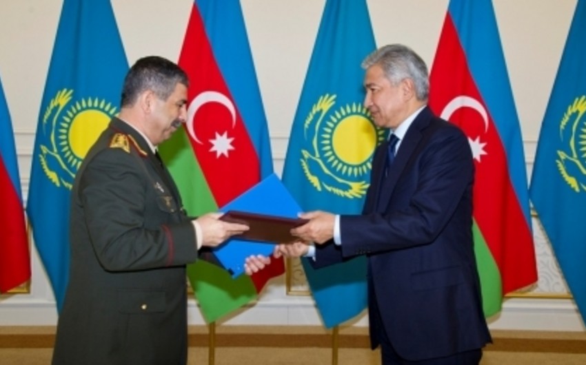 Azerbaijani and Kazakhstan defense ministers approved 2016 cooperation plan